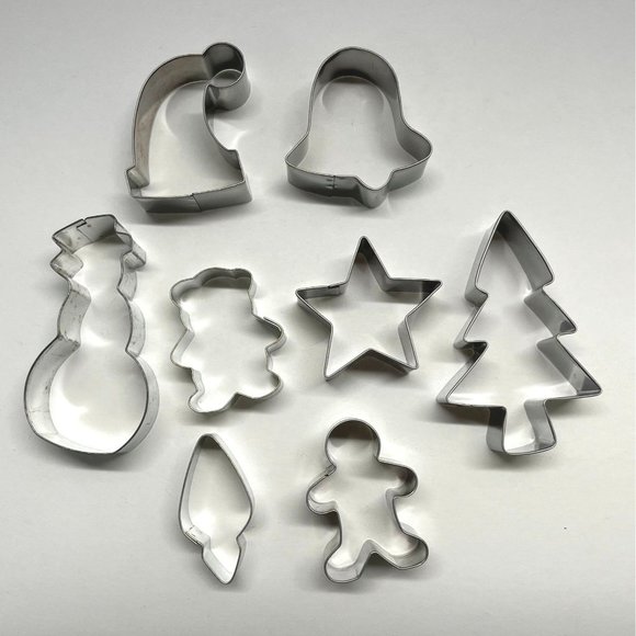 Vintage Christmas Cookie Cutters Lot of 8 Metal Star Bell Hat Snowman Bear Tree - Picture 13 of 13